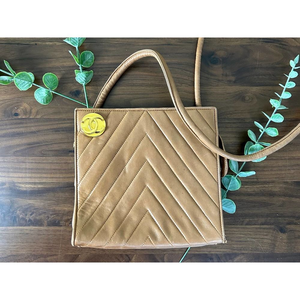 Vintage Chanel Bag, Caramel Leather, Gold Hardware, Chevron Quilting